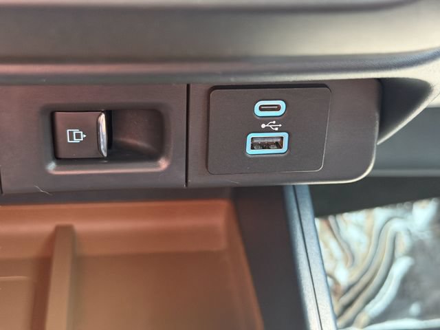 Used 2022 Ford Maverick Lariat w/ Lariat Luxury Package AWD/4WD image 27
