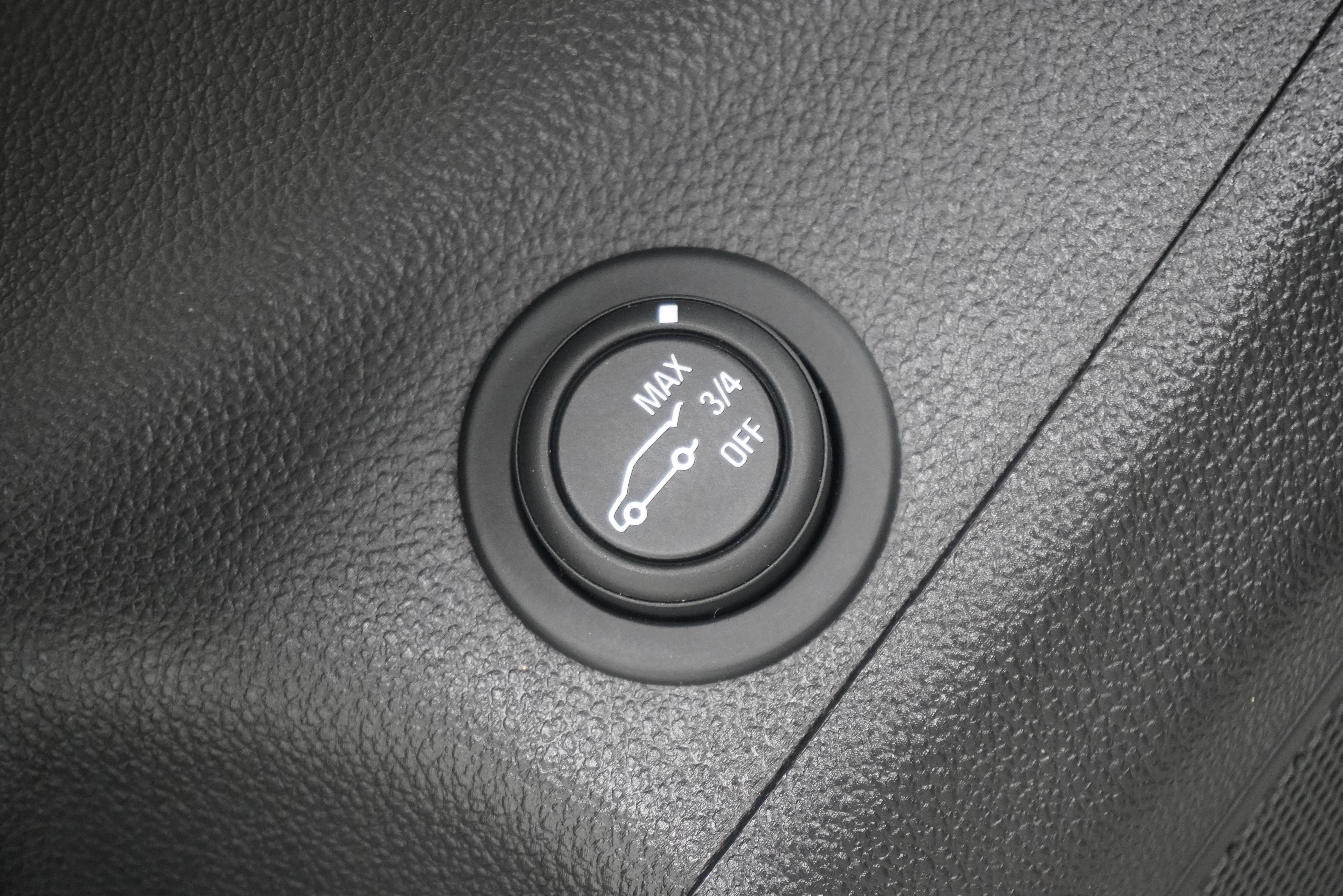 Used 2017 Buick Envision Essence FWD image 27