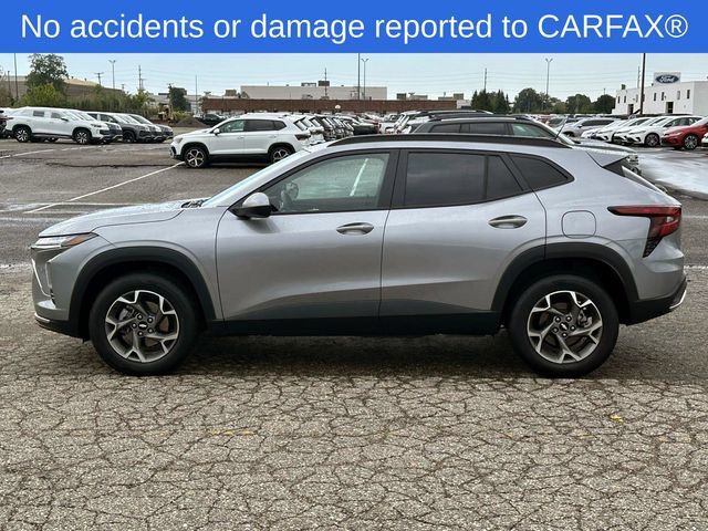 Certified 2024 Chevrolet Trax LT w/ LT Convenience Package FWD image 2