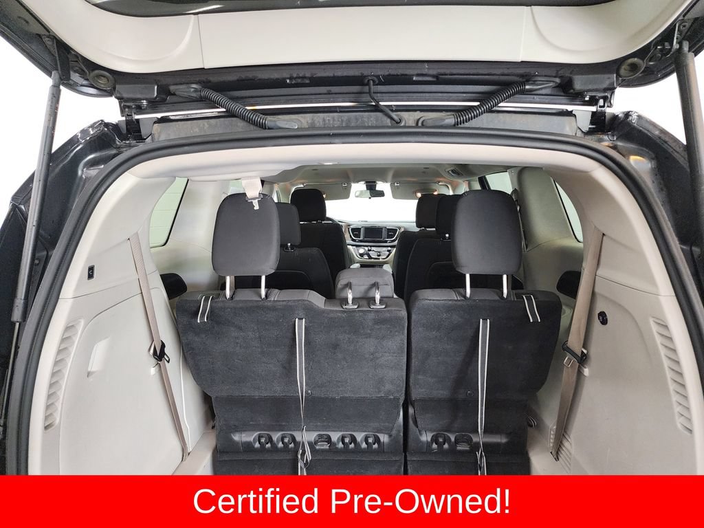Certified 2022 Chrysler Voyager LX FWD image 28
