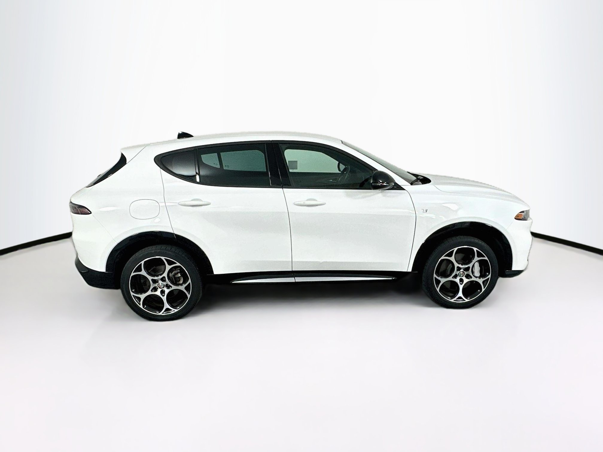 Used 2024 Alfa Romeo Tonale Ti AWD/4WD image 10