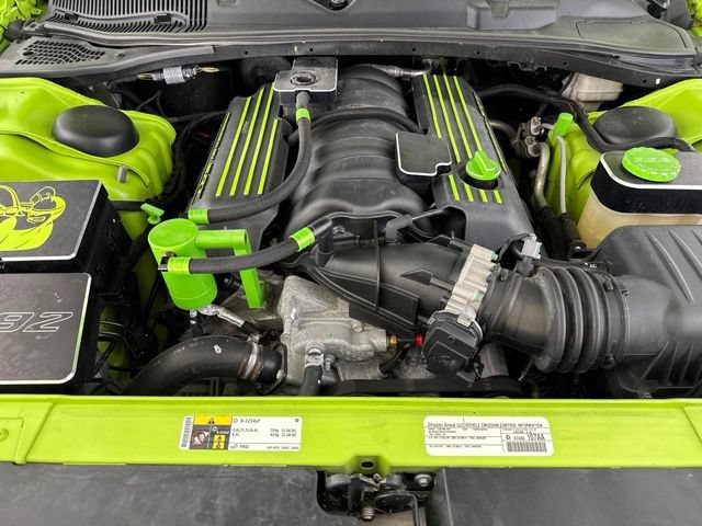 Used 2015 Dodge Challenger R/T Scat Pack w/ Scat Pack Appearance Package RWD image 19