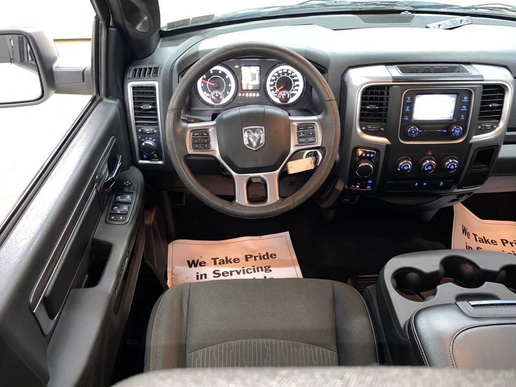 Used 2022 RAM 1500 Warlock AWD/4WD image 25