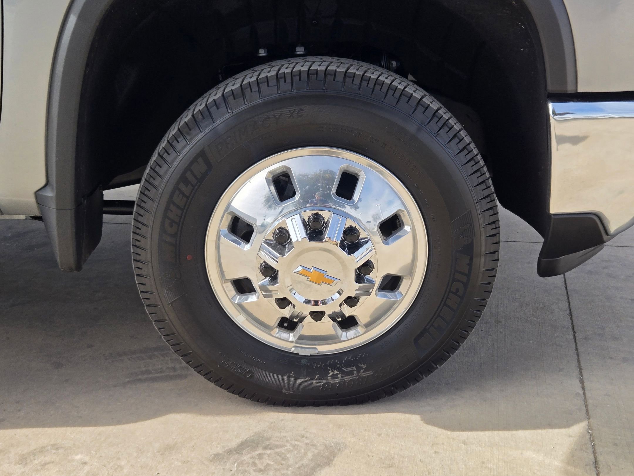 Certified 2026 Chevrolet Silverado 3500 LTZ w/ LTZ Texas Edition image 33