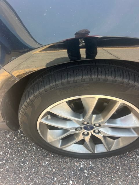 Used 2016 Ford Edge Titanium w/ Equipment Group 301A FWD image 5