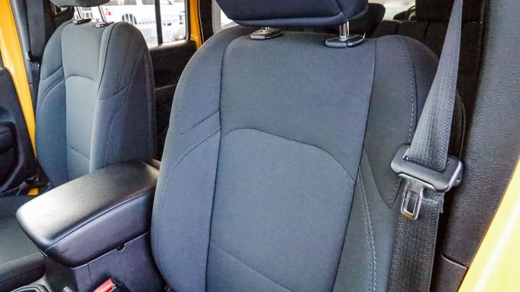 Used 2021 Jeep Wrangler Unlimited Sport image 30