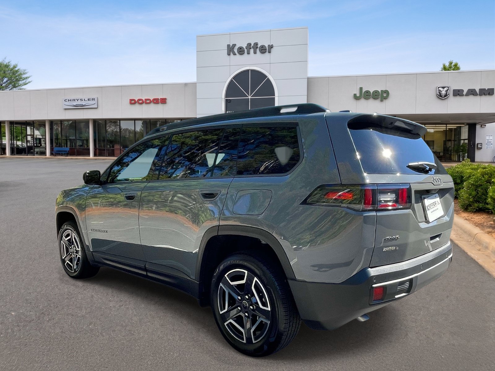 Used 2026 Jeep Cherokee Limited AWD/4WD image 4