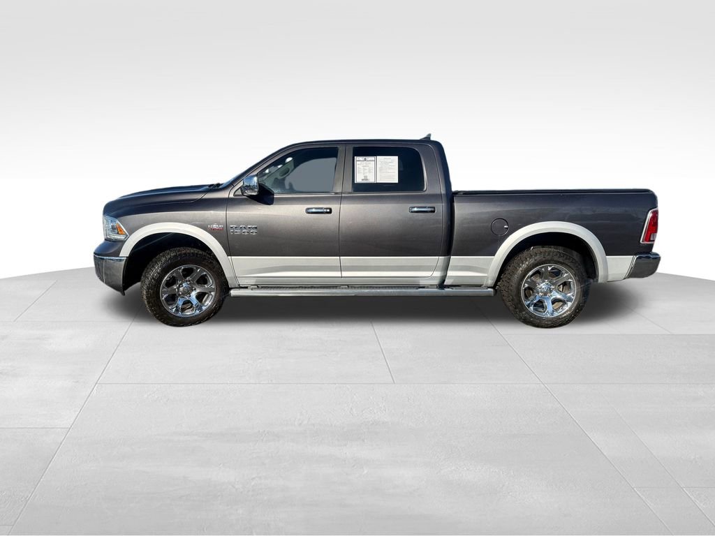Used 2017 RAM 1500 Laramie w/ Convenience Group AWD/4WD image 4