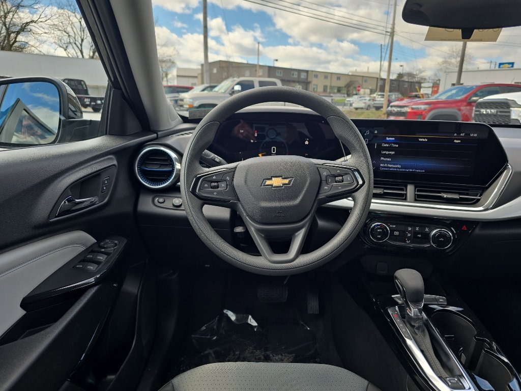 New 2026 Chevrolet Trax LT image 18