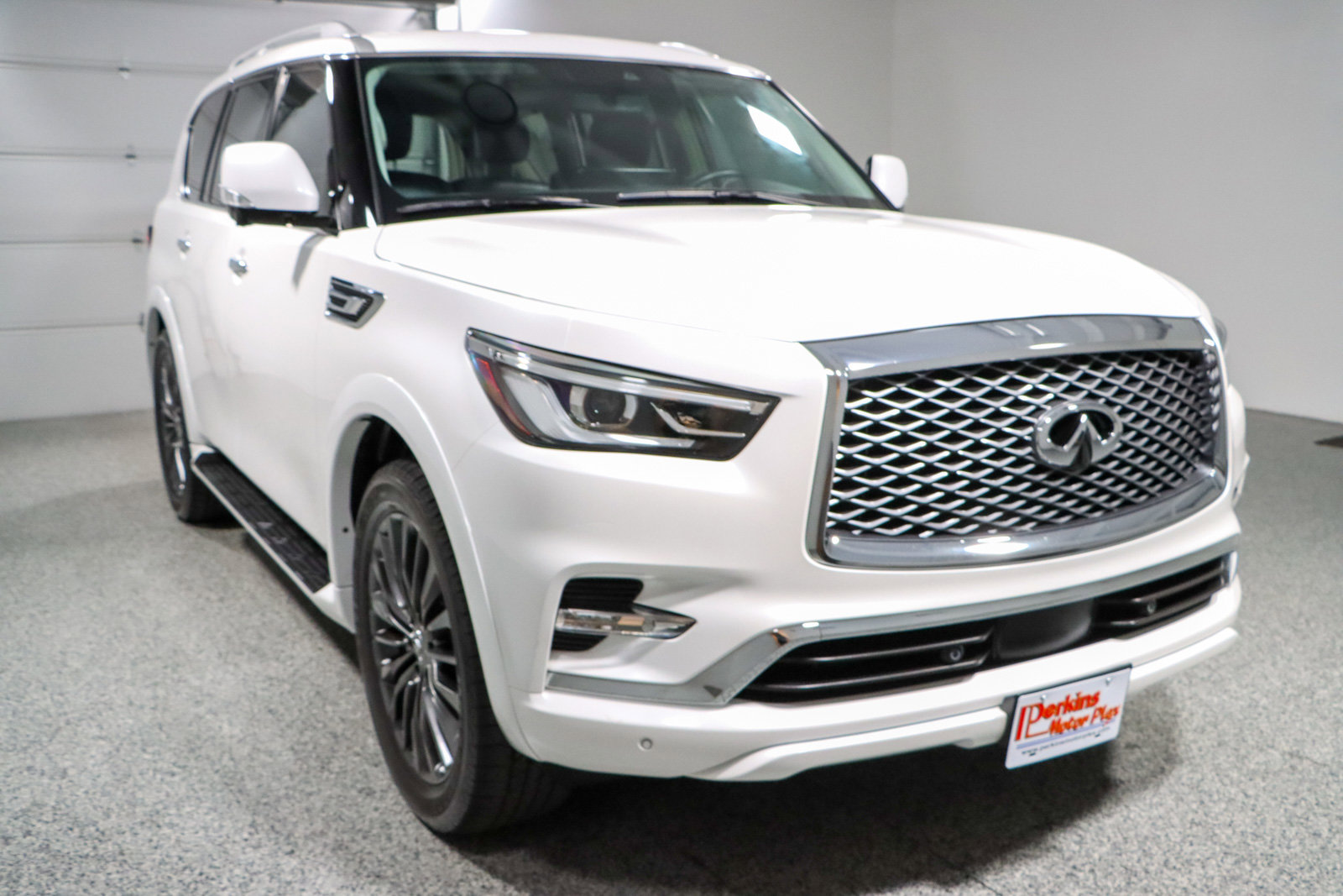 Used 2024 INFINITI QX80 Luxe w/ Cargo Package image 5