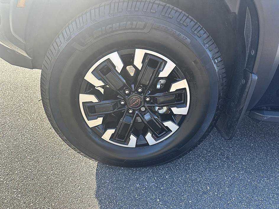 Certified 2022 Nissan Frontier PRO-4X w/ Technology Package AWD/4WD image 10