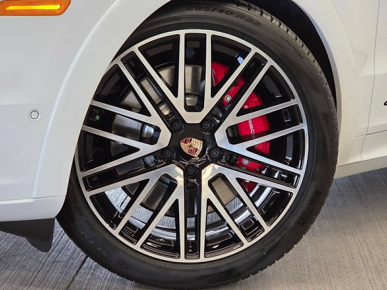 Used 2026 Porsche Cayenne GTS AWD/4WD image 25