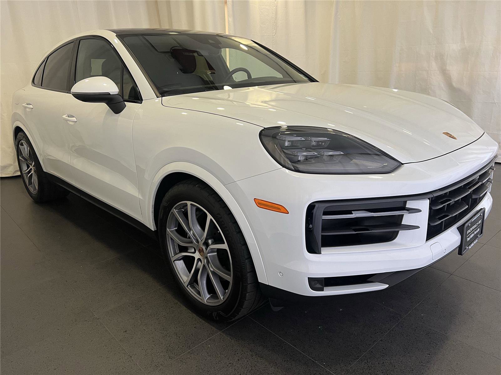 Certified 2025 Porsche Cayenne Coupe image 7