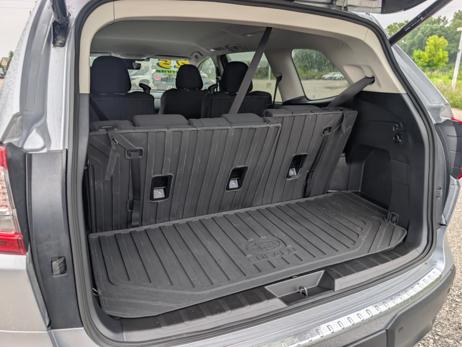 Certified 2025 Subaru Ascent Premium w/ Premium Package AWD/4WD image 32