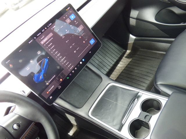 Used 2023 Tesla Model 3 Standard Range RWD image 24