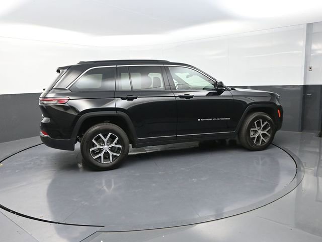 New 2025 Jeep Grand Cherokee Limited w/ Luxury Tech Group II image 11