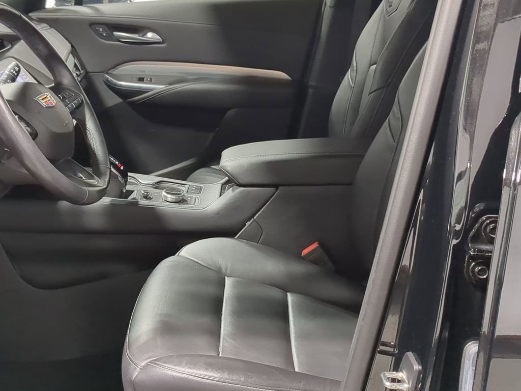 Used 2023 Cadillac XT4 Premium Luxury w/ Cold Weather Package image 29