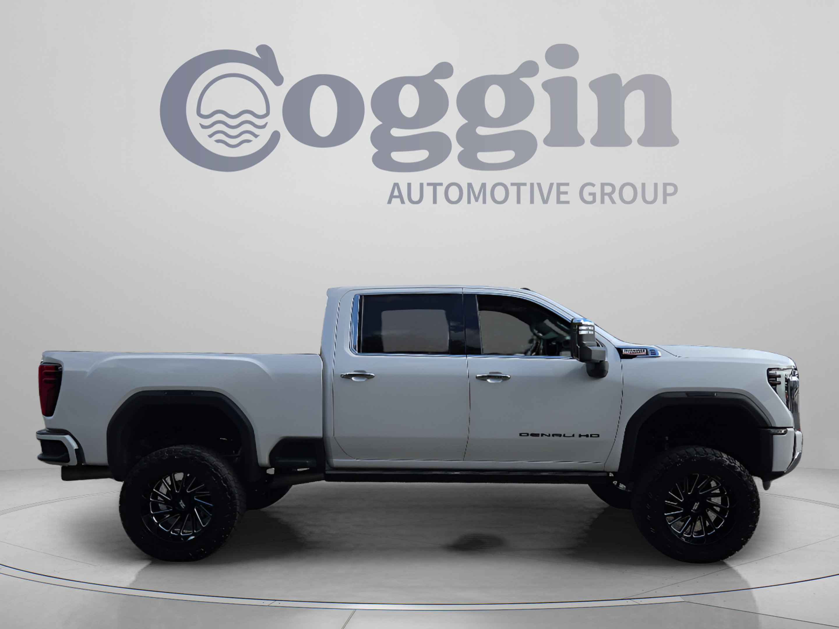Used 2024 GMC Sierra 2500 Denali w/ Denali Reserve Package AWD/4WD image 6