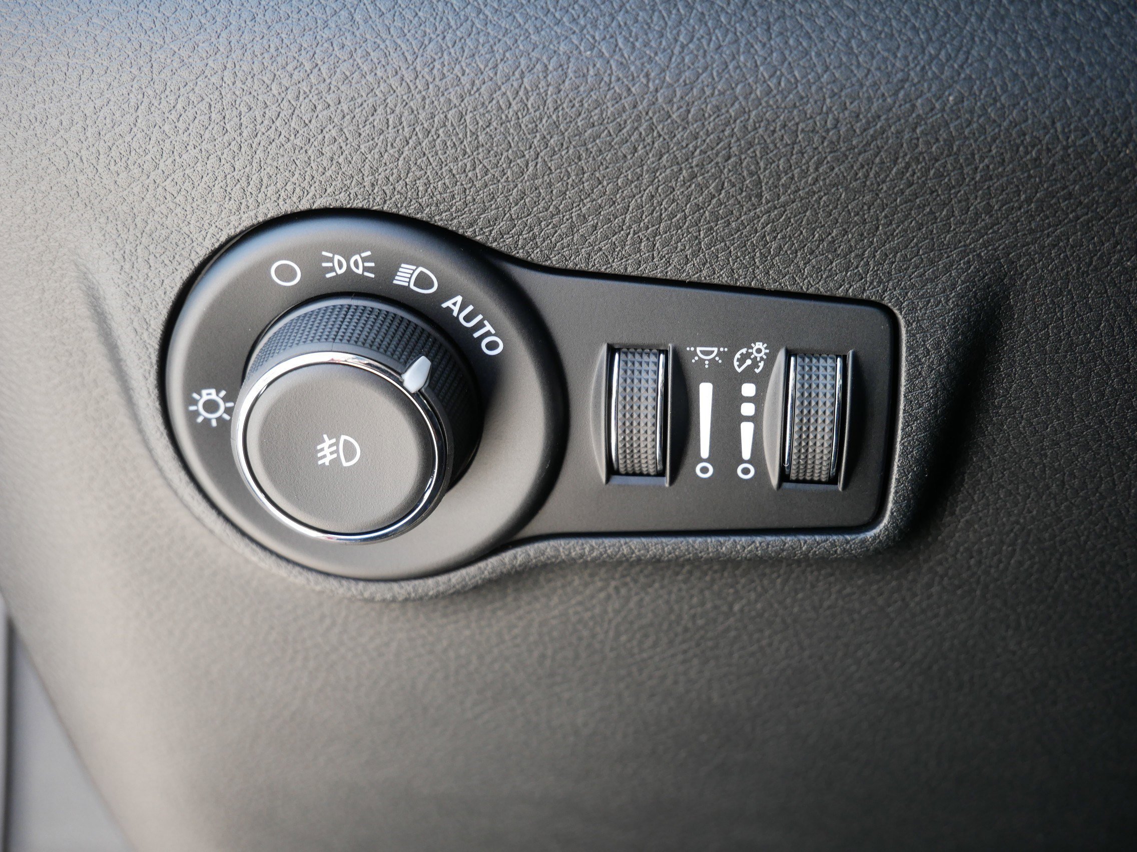 New 2026 Jeep Compass Trailhawk image 13