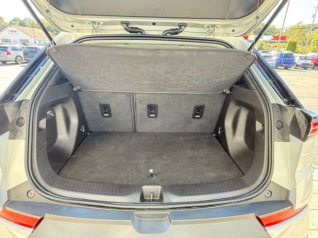 Used 2023 Chevrolet Bolt EUV LT image 12