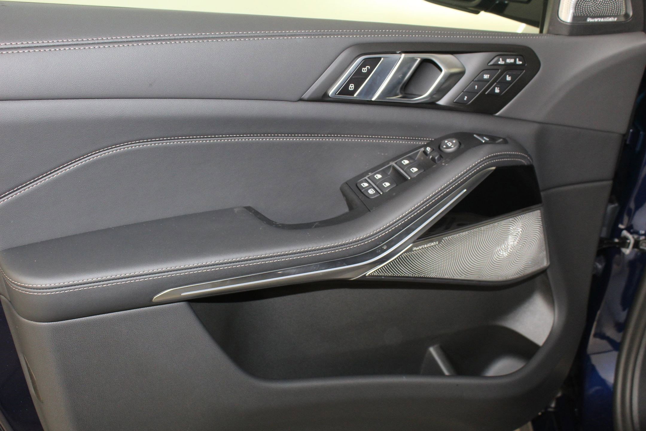 New 2026 BMW X7 M60i image 11