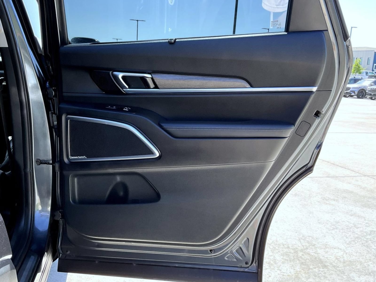 Used 2020 Kia Telluride SX w/ SX Prestige Package AWD/4WD image 18