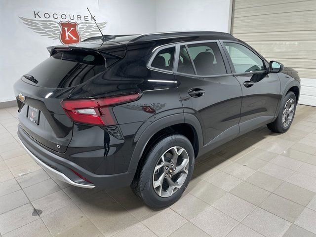 New 2026 Chevrolet Trax LT w/ Driver Confidence Package FWD image 6