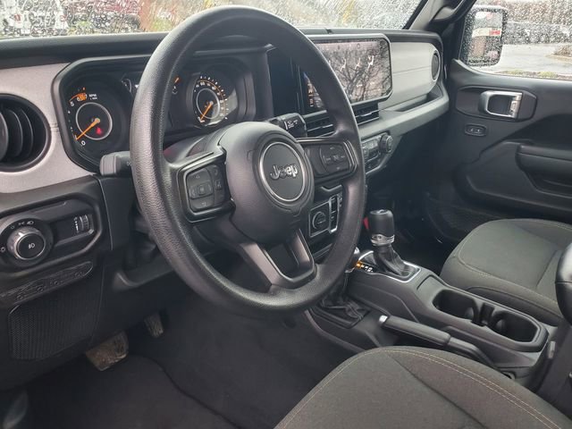 Used 2025 Jeep Wrangler Sport AWD/4WD image 13