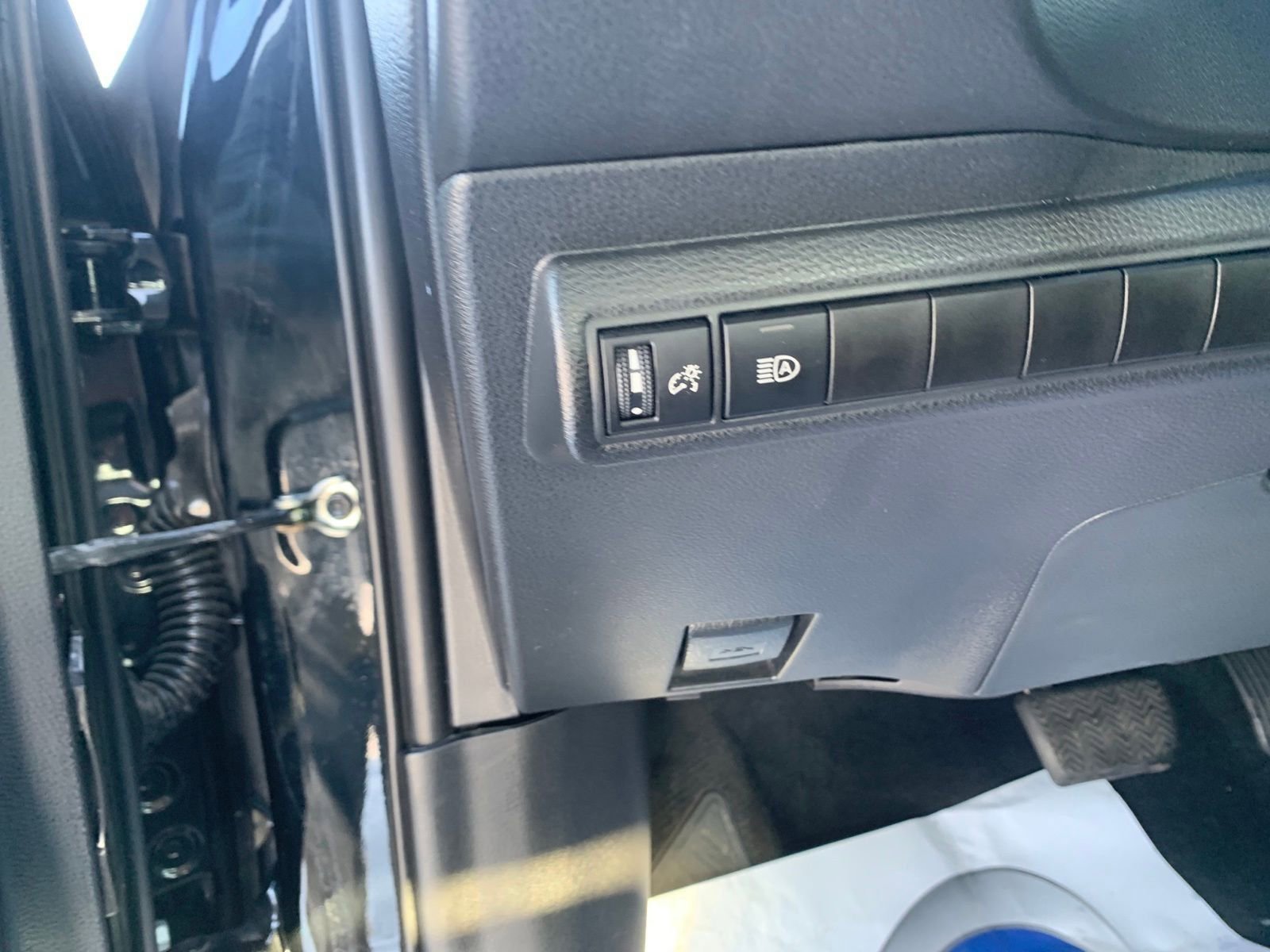 Used 2024 Toyota Corolla LE image 15