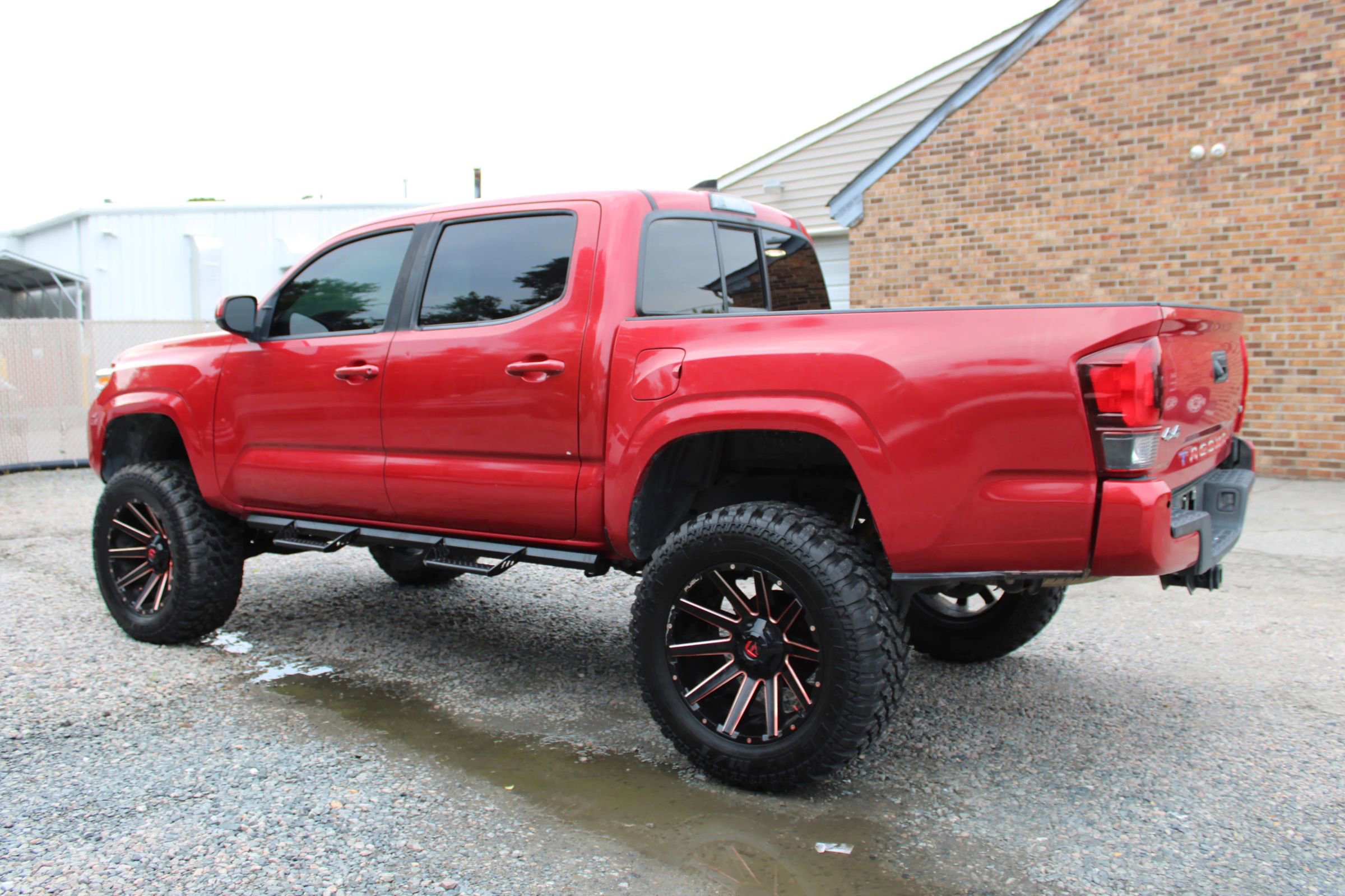 Used 2019 Toyota Tacoma SR image 4