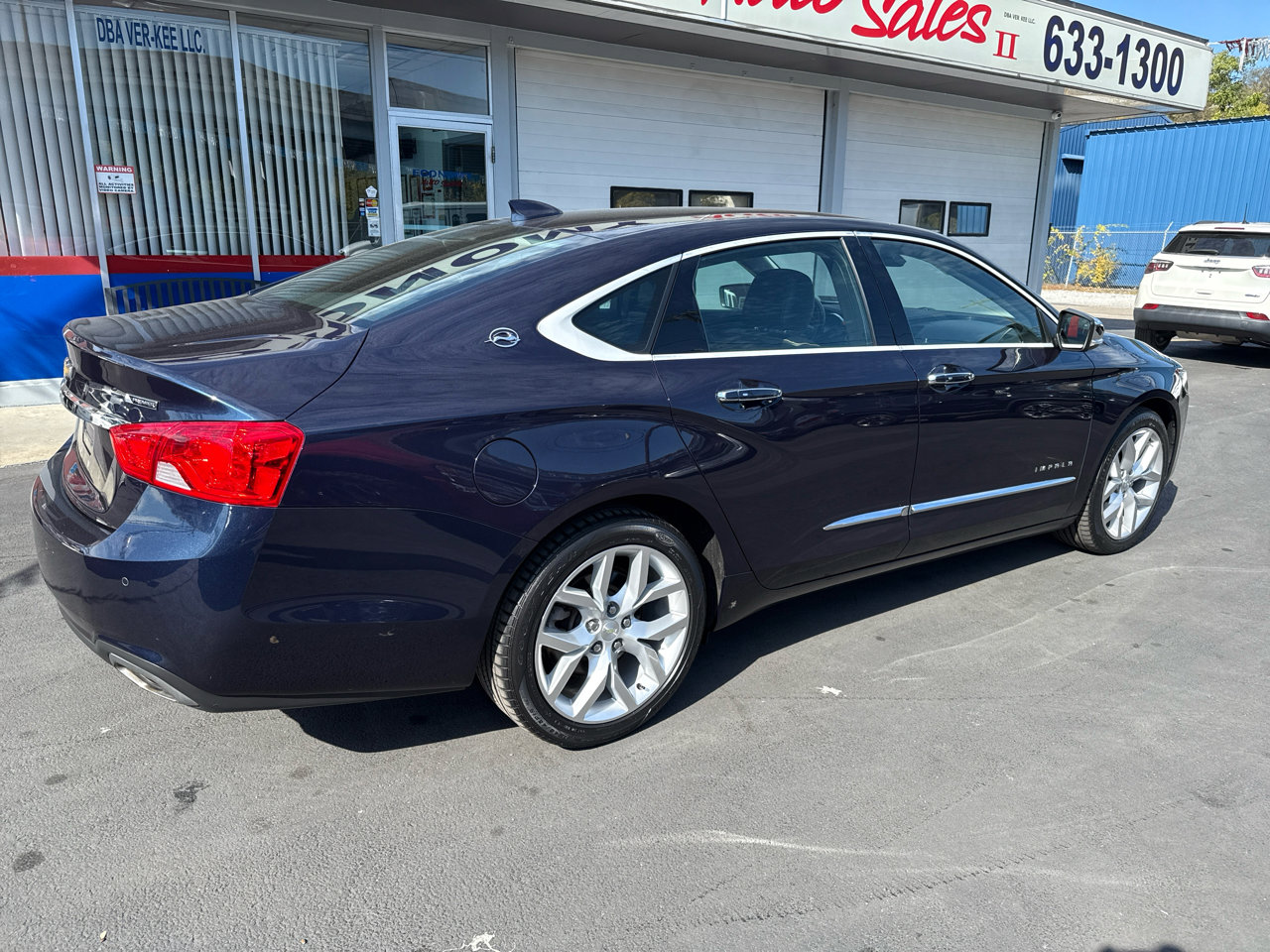 Used 2017 Chevrolet Impala Premier w/ Enhanced Convenience Package image 3