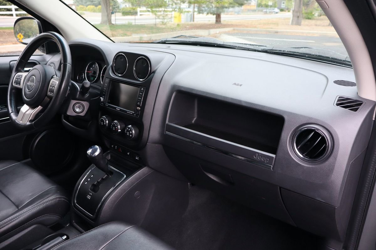 Used 2012 Jeep Compass Limited w/ Sun/Sound Group AWD/4WD image 17
