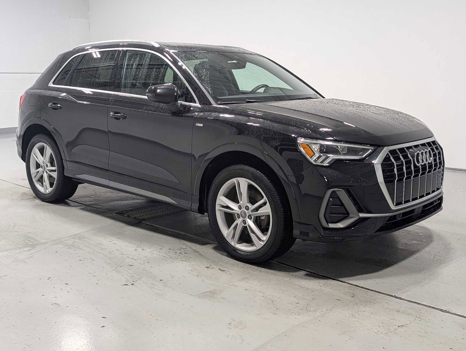Used 2020 Audi Q3 2.0T Premium Plus image 6
