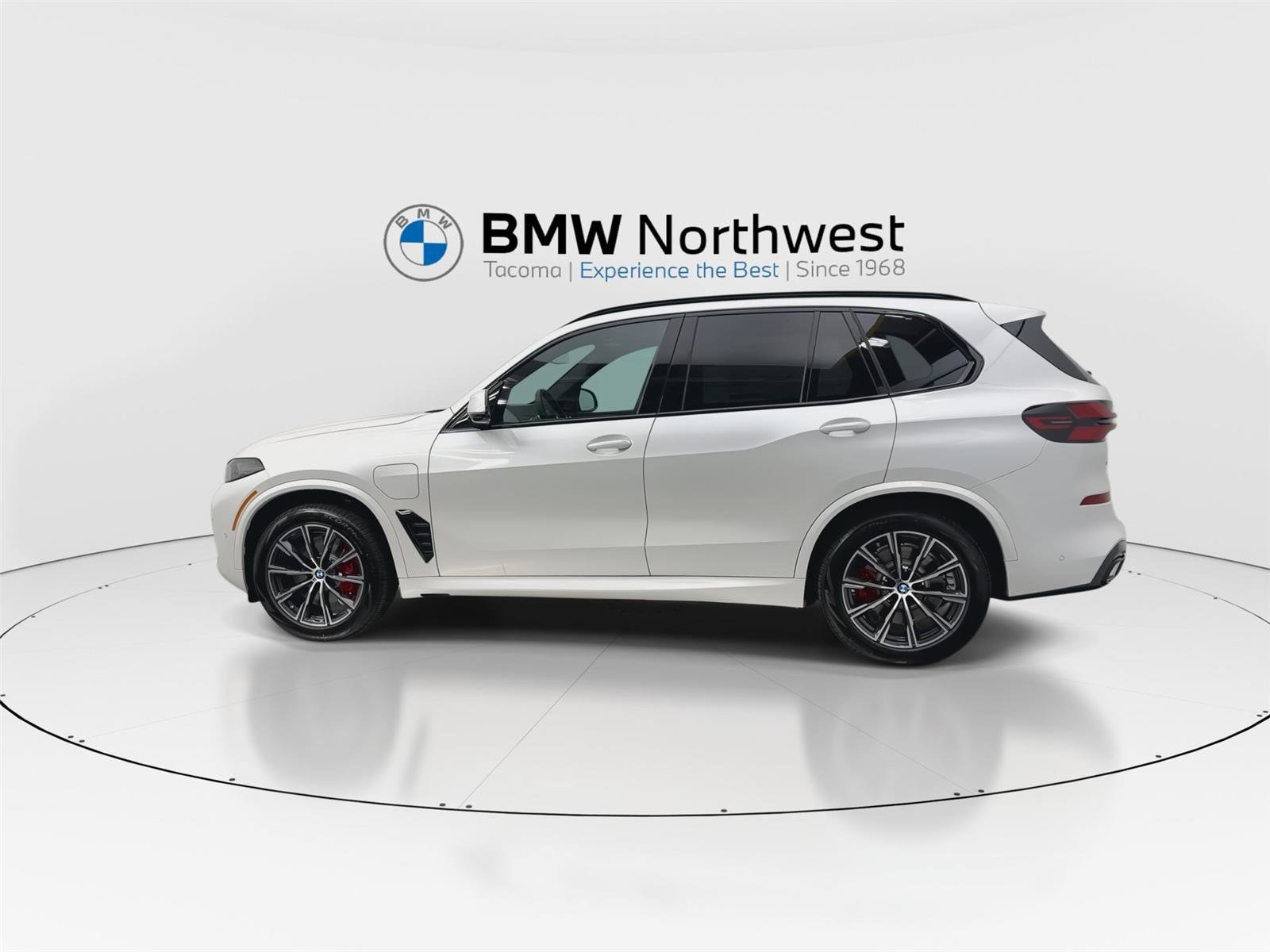 New 2026 BMW X5 xDrive50e w/ Executive Package image 11