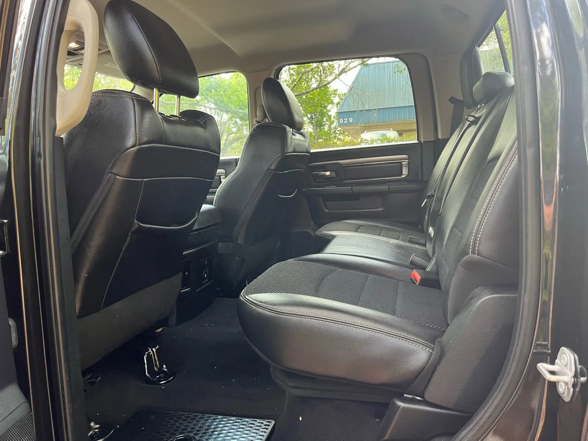 Used 2018 RAM 2500 Big Horn w/ Sport Appearance Group image 15