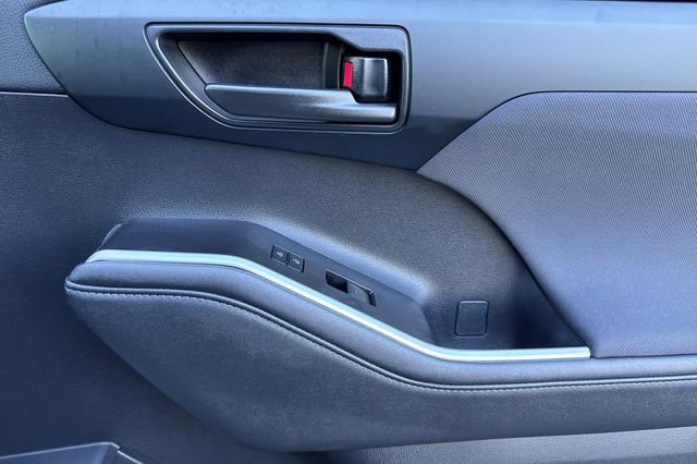 Used 2023 Toyota Highlander LE image 22