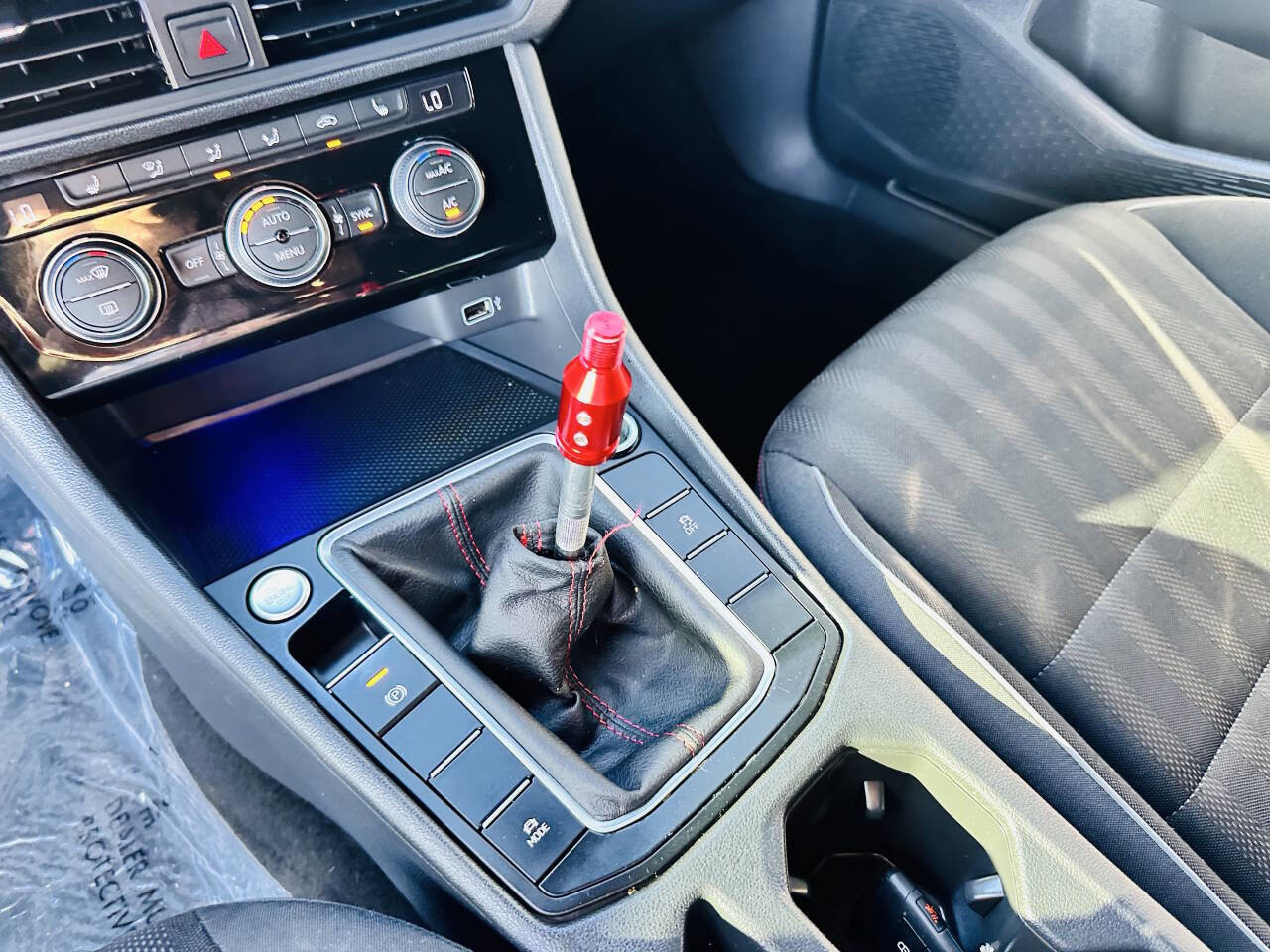 Used 2019 Volkswagen Jetta GLI image 14