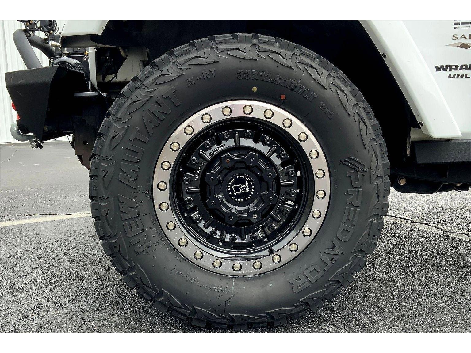 Used 2016 Jeep Wrangler Unlimited Sahara w/ Dual Top Group image 8