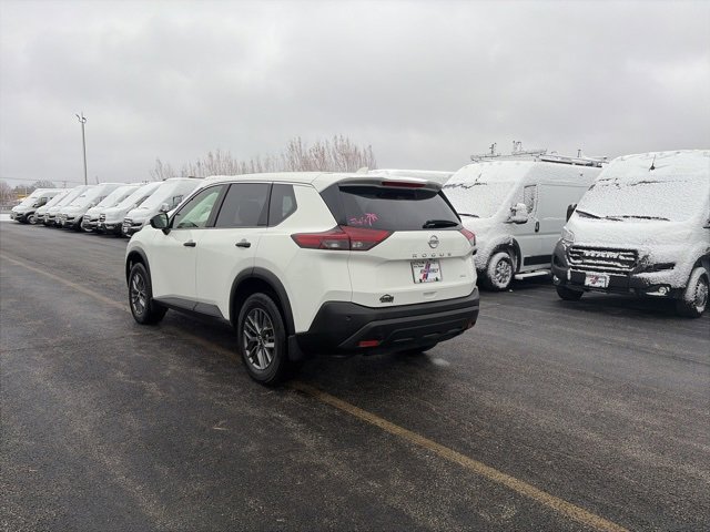 Used 2021 Nissan Rogue S image 3