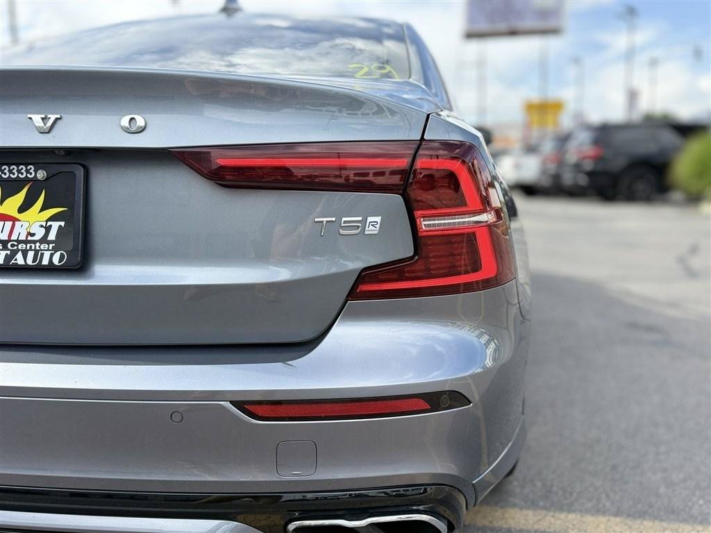 Used 2019 Volvo S60 T5 R-Design FWD image 15
