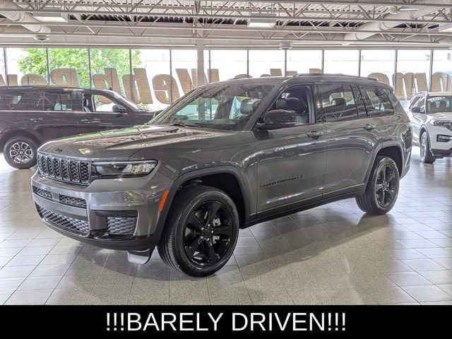 Used 2025 Jeep Grand Cherokee L Altitude AWD/4WD image 4