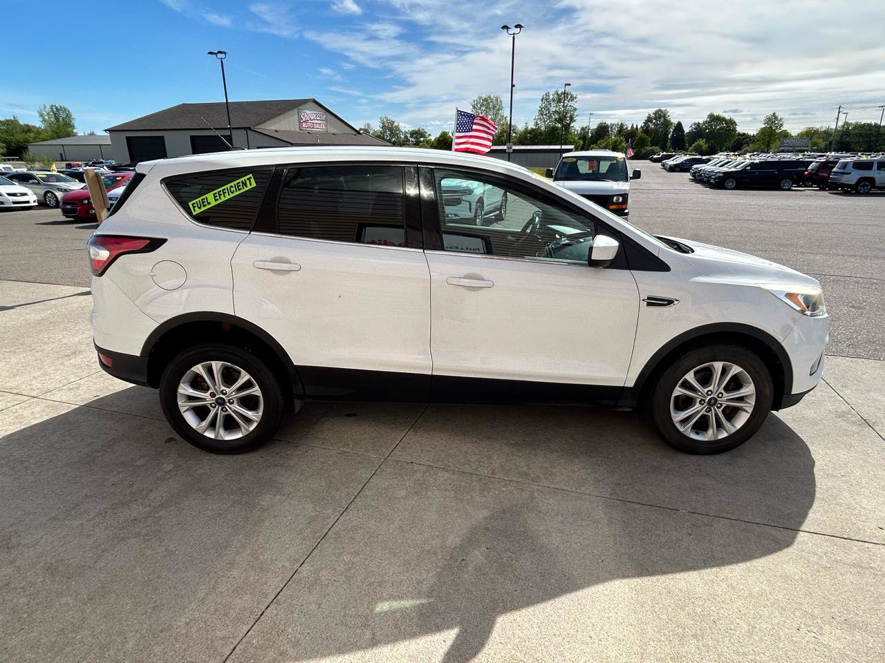 Used 2017 Ford Escape SE FWD image 4