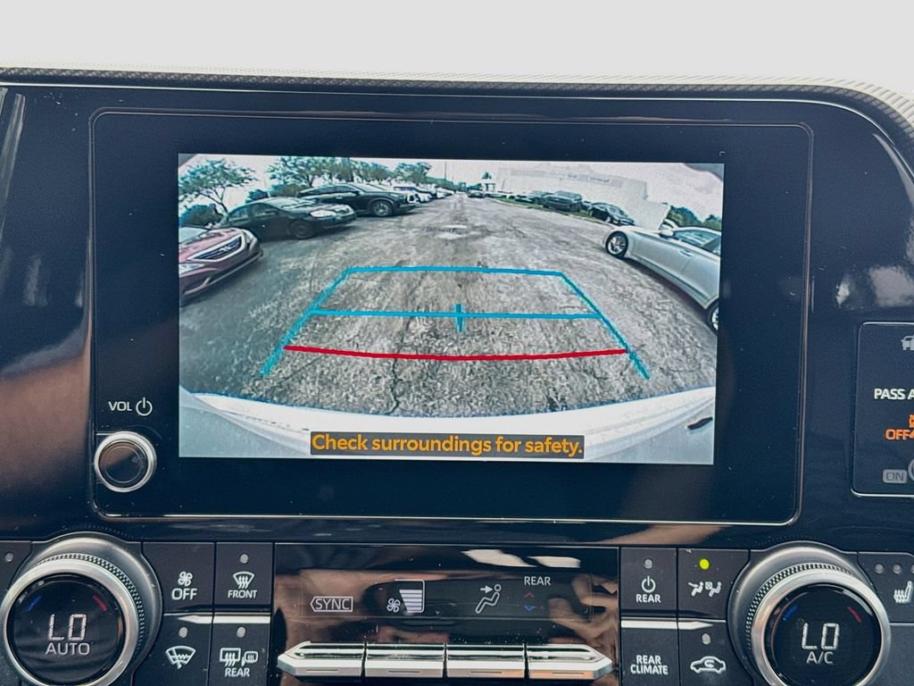 Used 2024 Toyota Highlander XSE FWD image 14