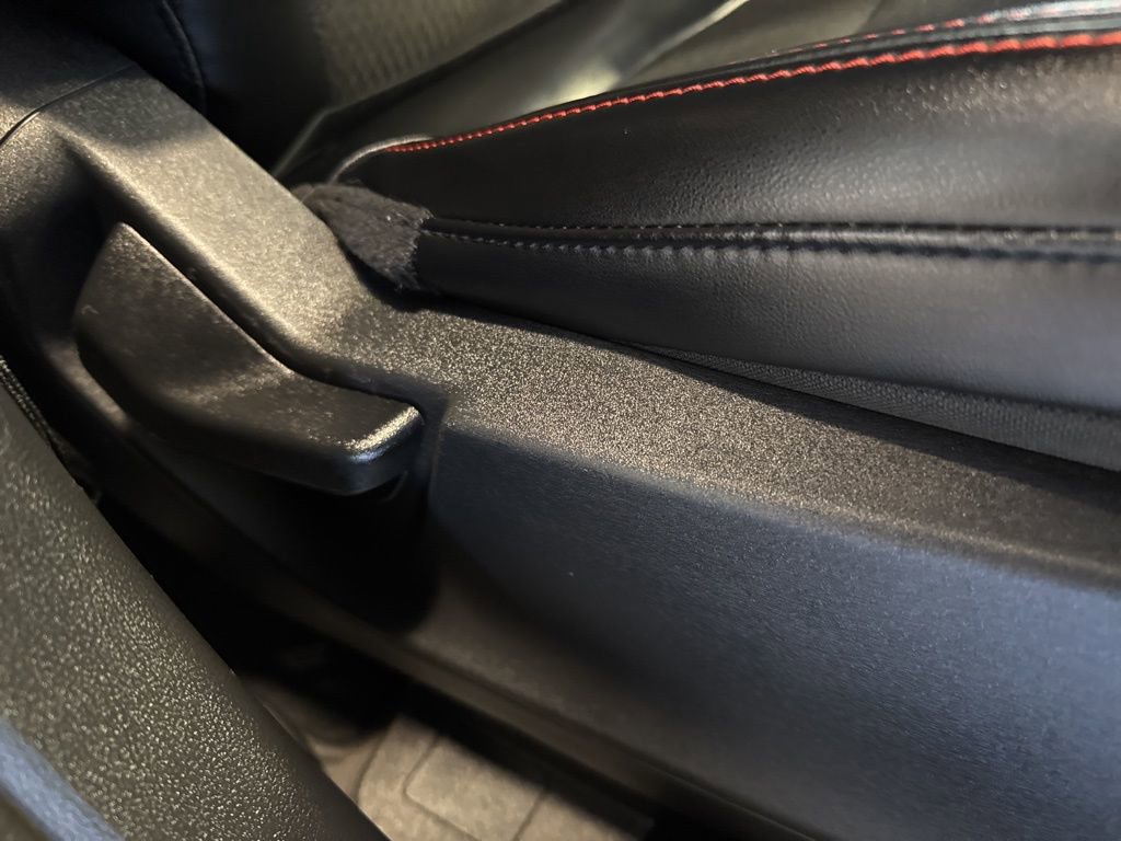 Used 2025 Ford Escape ST-Line image 31