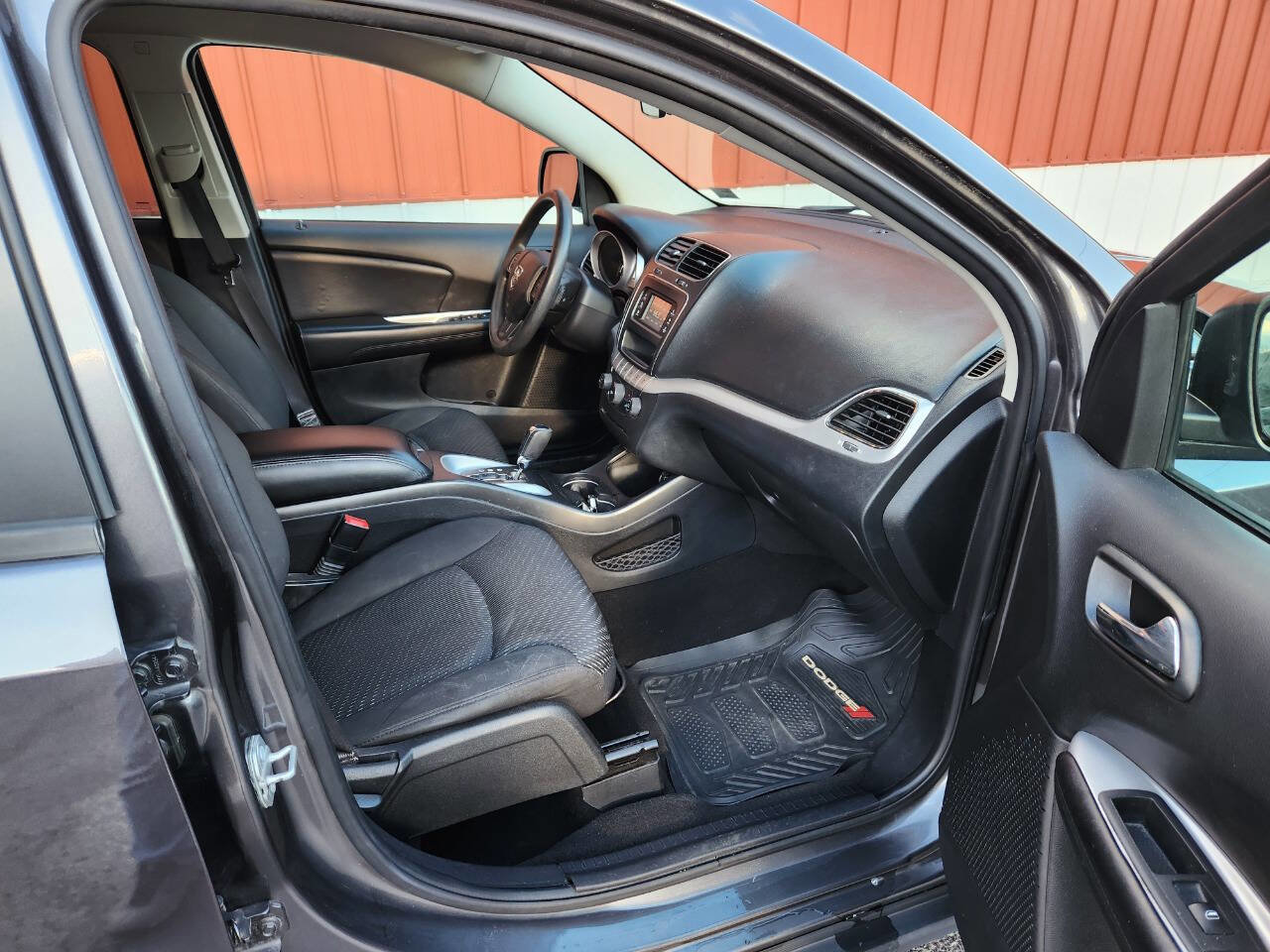 Used 2016 Dodge Journey SE w/ Flexible Seating Group image 15