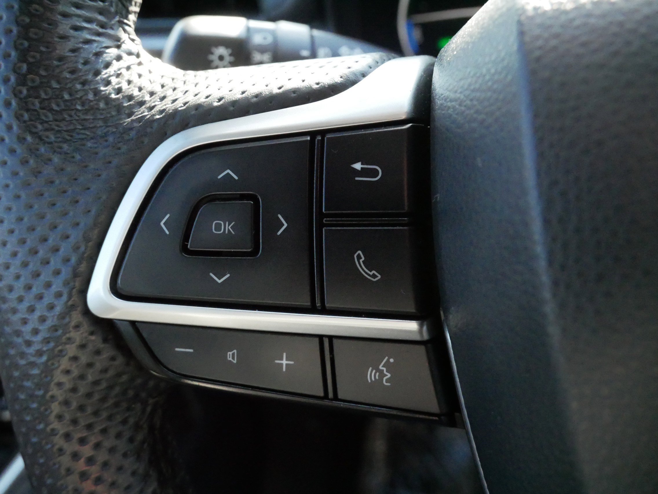 Certified 2024 Toyota Sienna Limited FWD image 26