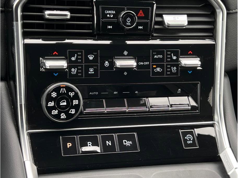 Used 2025 Nissan Armada Platinum AWD/4WD image 17