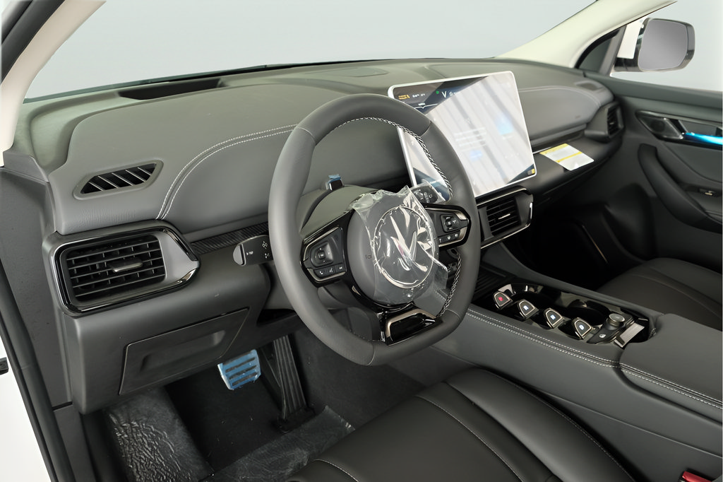 New 2025 VinFast VF 8 Eco AWD/4WD image 6
