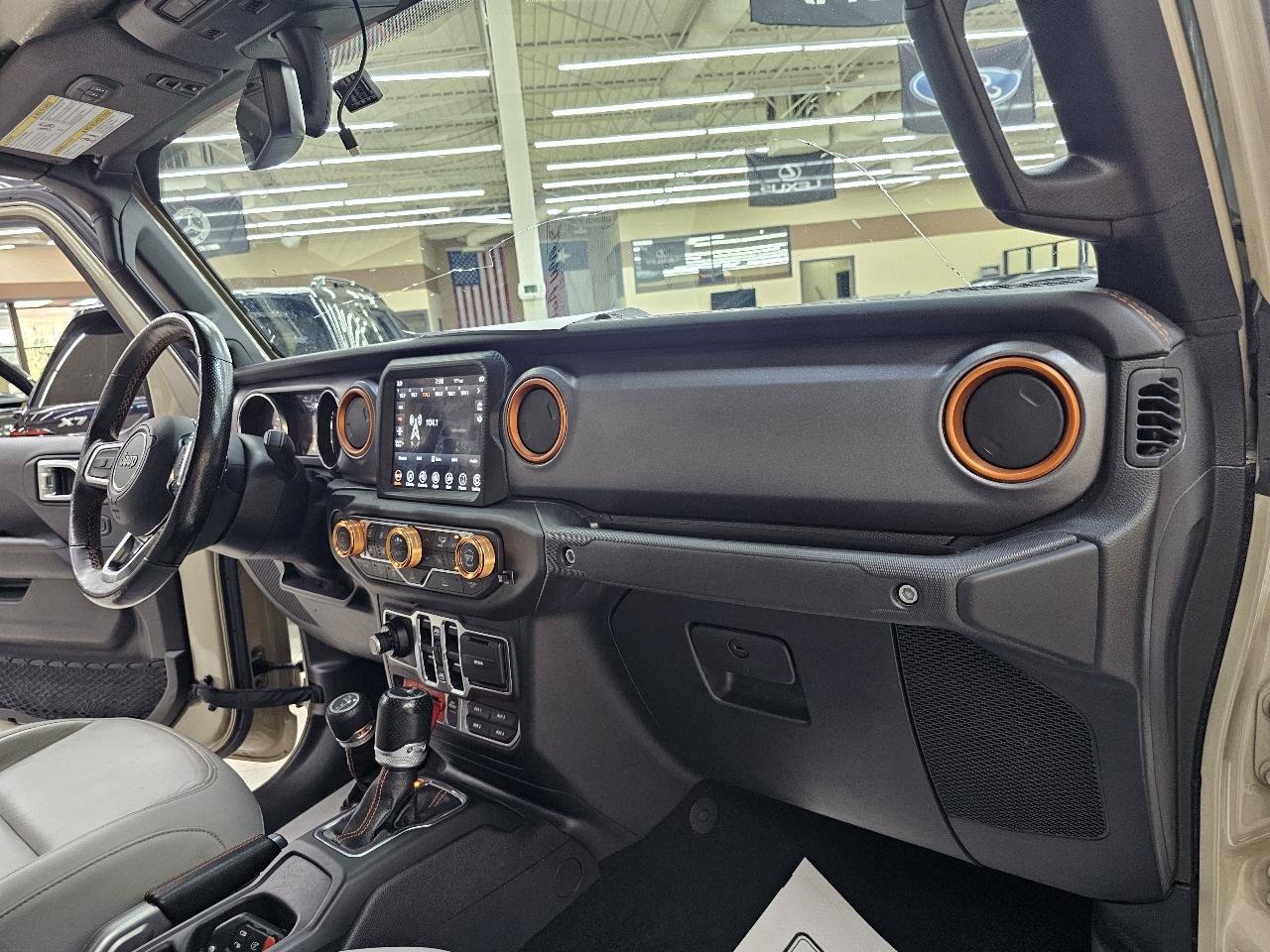 Used 2020 Jeep Gladiator Mojave AWD/4WD image 17
