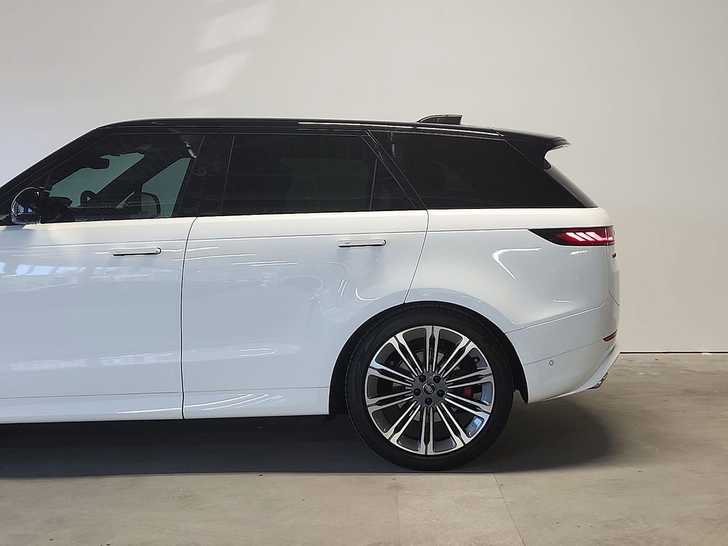 Used 2024 Land Rover Range Rover Sport Dynamic SE AWD/4WD image 7